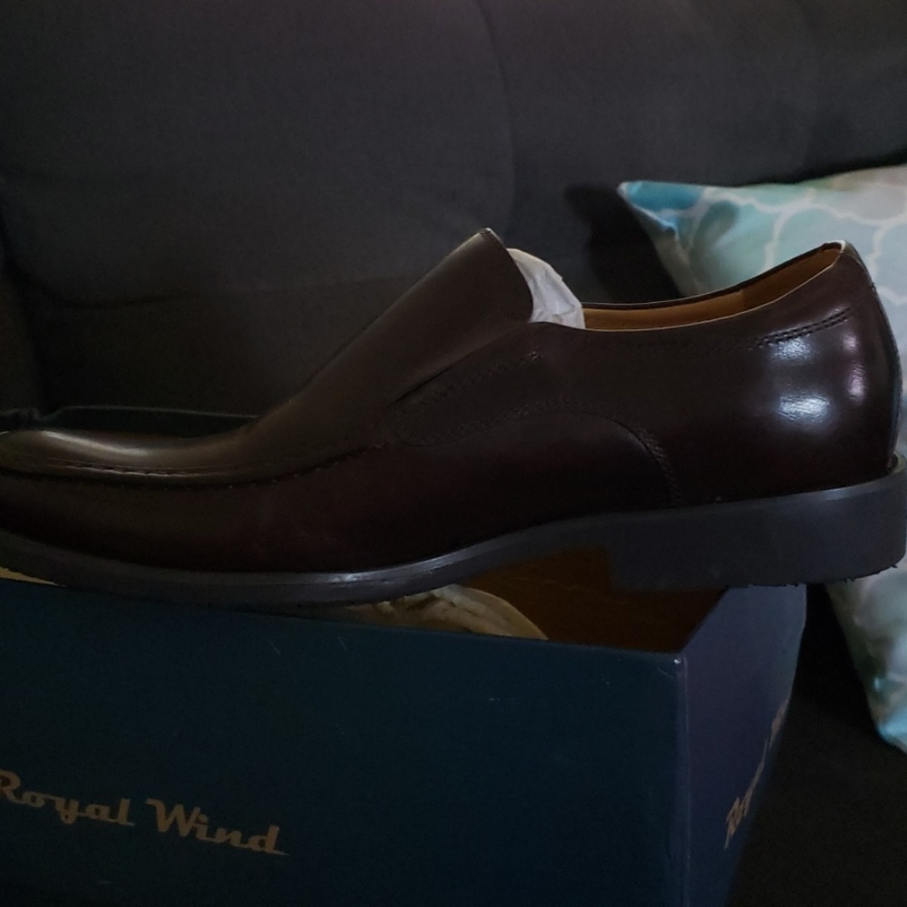 Royal Wind shoe